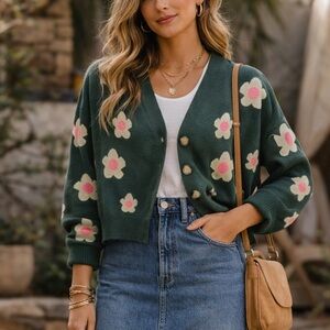 Cropped Floral Cardigan Woman’s Sweater, Sz M, Retro Grandma chic cottagecore